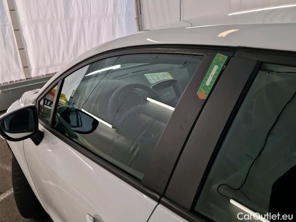  Renault  Clio  IV Business 0.9 TCe 90CV BVM5 E6 #15