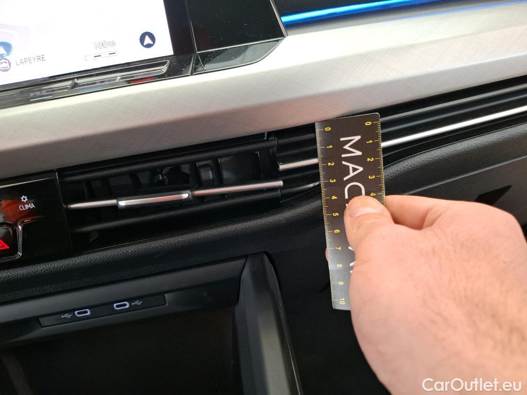  Volkswagen  Golf  VOLKSWAGEN / 2020 / 5P / Berline 2.0 TDI SCR 150 DSG7 Life Busi 1st #17