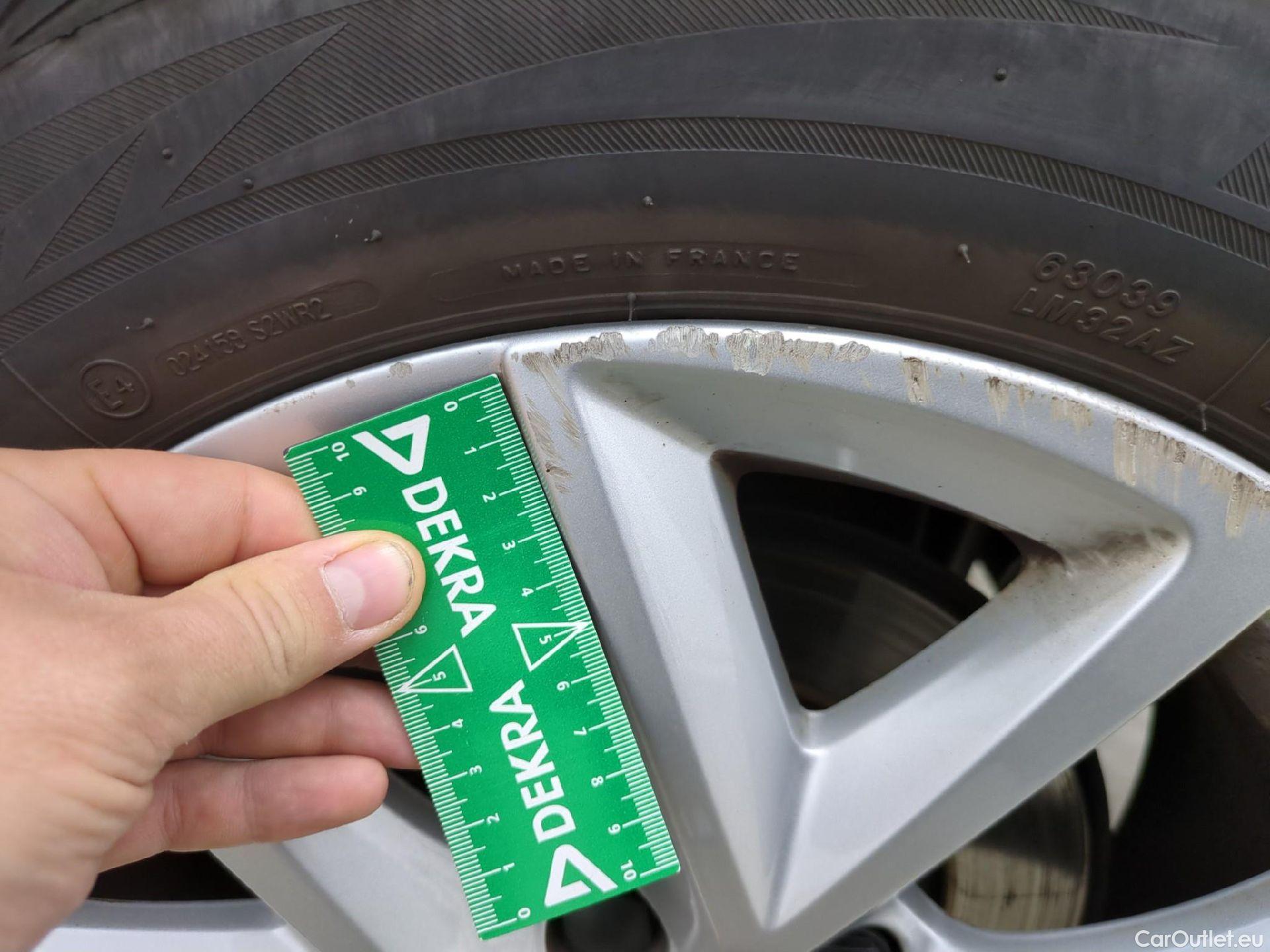  Seat  Leon SEAT  / 2020 / 5P / Berline 1.0 eTSI 110 DSG S&S Business  / TRANSFO VP VF #12