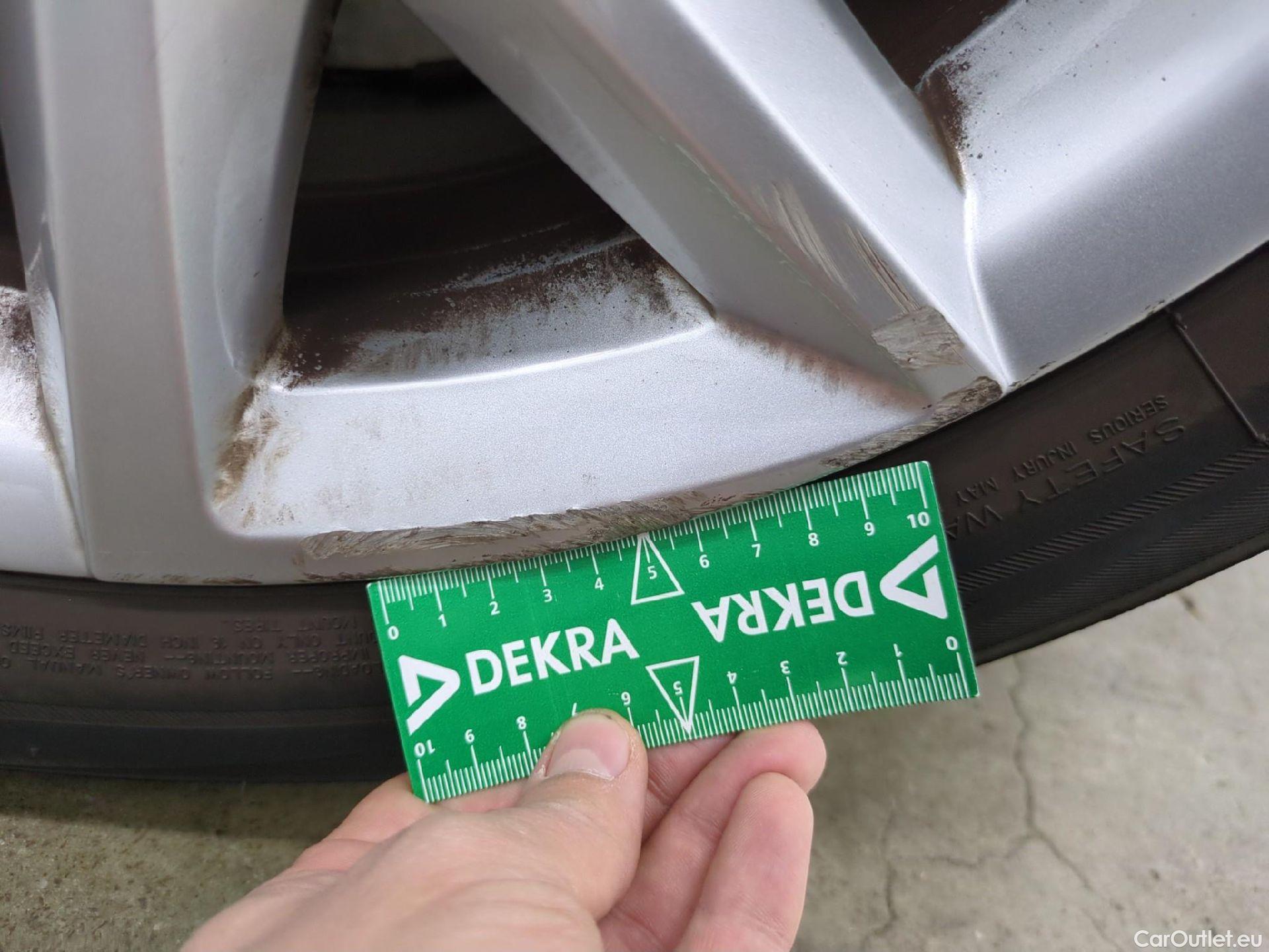  Seat  Leon SEAT  / 2020 / 5P / Berline 1.0 eTSI 110 DSG S&S Business  / TRANSFO VP VF #10