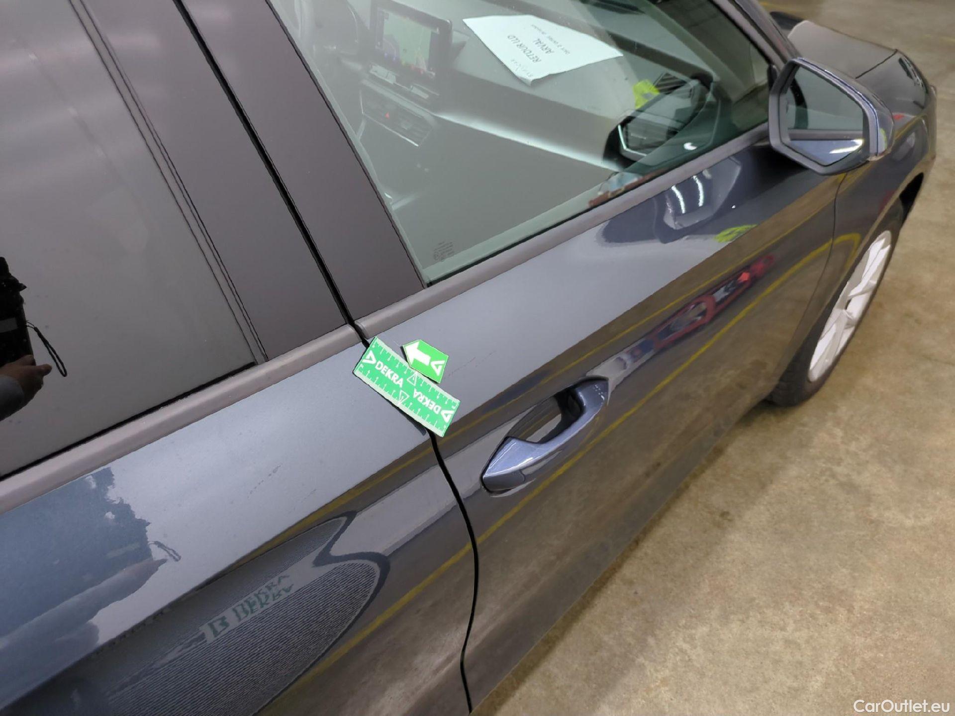  Seat  Leon SEAT  / 2020 / 5P / Berline 1.0 eTSI 110 DSG S&S Business  / TRANSFO VP VF #19