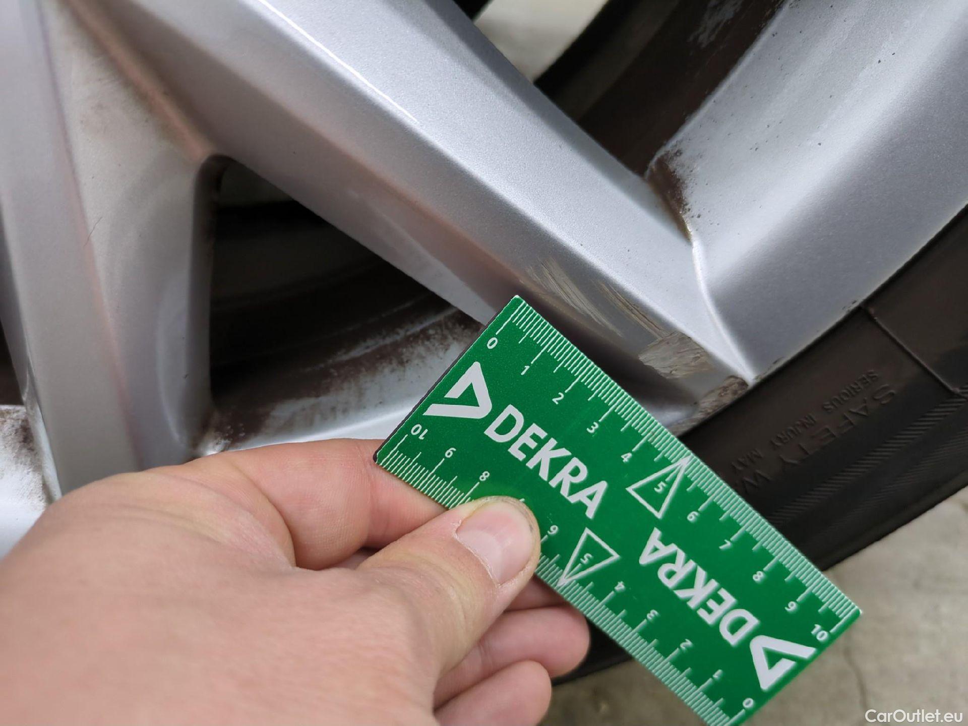  Seat  Leon SEAT  / 2020 / 5P / Berline 1.0 eTSI 110 DSG S&S Business  / TRANSFO VP VF #11