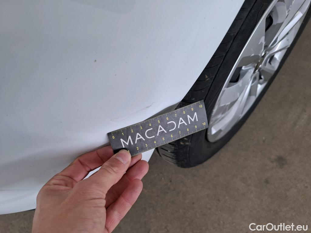  Renault  Megane  IV Berline 5pt. Société Air Nav 1.5 dCi 90CV BVM6 E6 #6