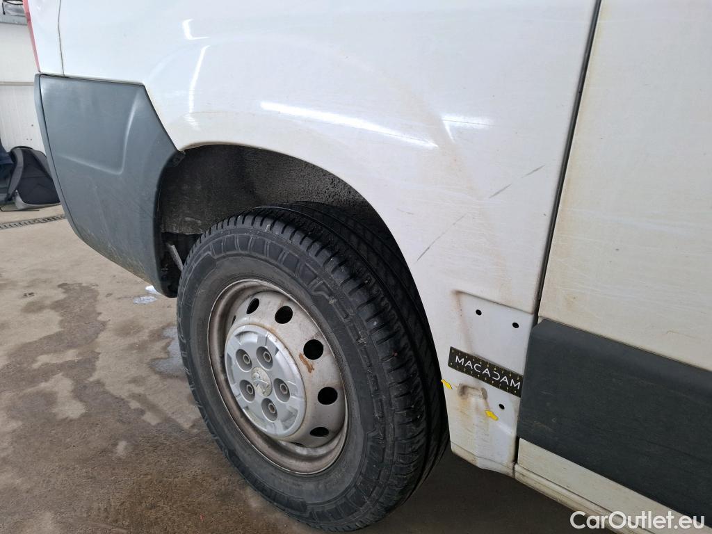  Peugeot  Boxer  Fourgon 330 L1H1 Asphalt BlueHDi 120 Stop&Start 2.2 120CV BVM6 #1