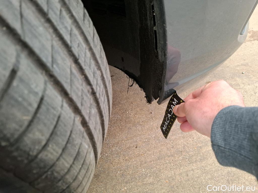  Volkswagen  Golf  VOLKSWAGEN / 2020 / 5P / Berline 2.0 TDI SCR 150 DSG7 Life Busi 1st #20