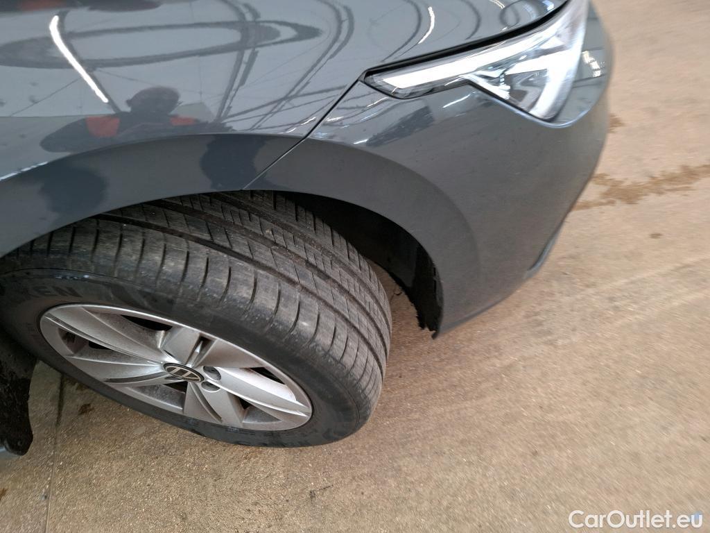  Volkswagen  Golf  VOLKSWAGEN / 2020 / 5P / Berline 2.0 TDI SCR 150 DSG7 Life Busi 1st #19