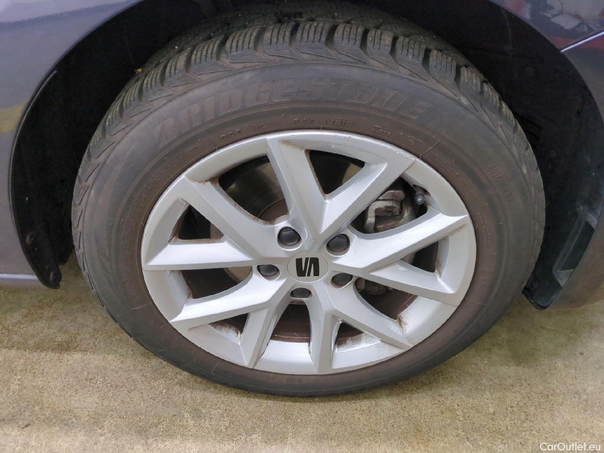  Seat  Leon SEAT  / 2020 / 5P / Berline 1.0 eTSI 110 DSG S&S Business  / TRANSFO VP VF #3