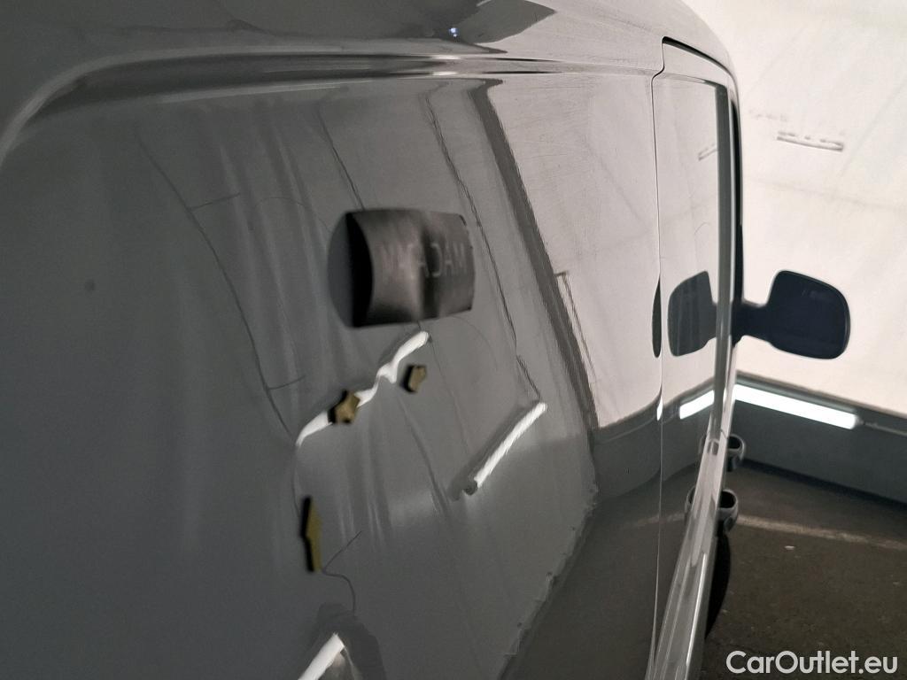  Volkswagen  Transporter VOLKSWAGEN  / 2019 / 4P / Fourgon tôlé 2.0 TDi 110 L1H1 Business #16