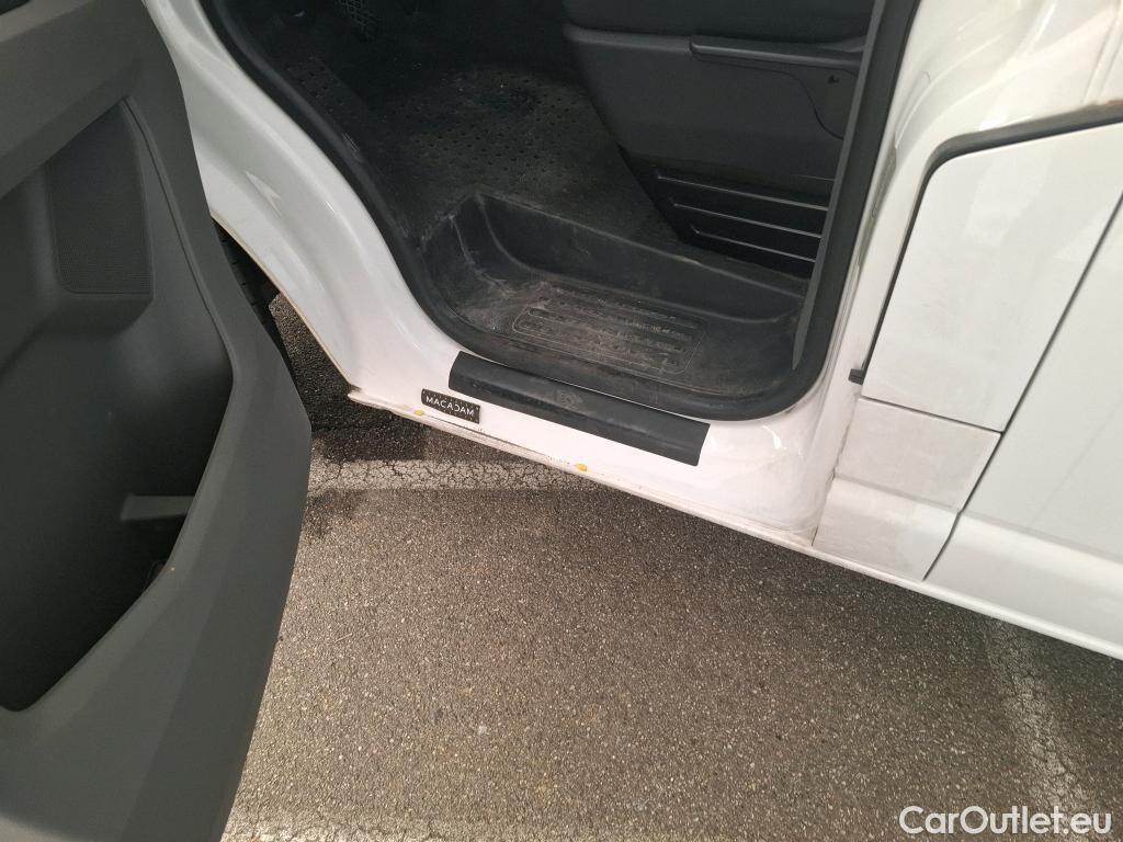  Volkswagen  Transporter VOLKSWAGEN  / 2019 / 4P / Fourgon tôlé 2.0 TDi 110 L1H1 Business #1