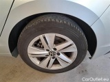  Volkswagen  Golf  VOLKSWAGEN / 2019 / 5P / BERLINA 2.0 TDI SCR 110KW LIFE DSG #19