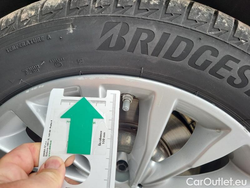  Bmw  Serie 5  Lim. (G30)  (2016->) 520d xDrive AT 4d #9