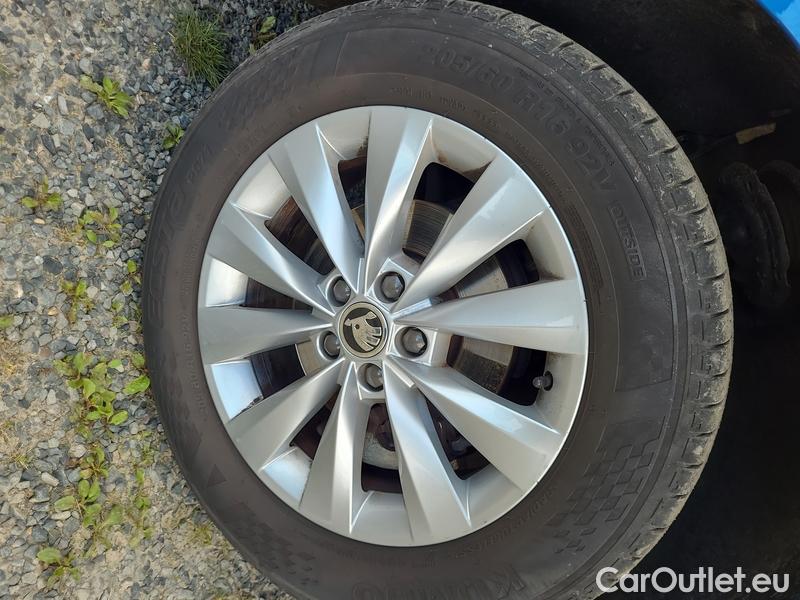  Skoda  KAMIQ -SUV (NW4) (2019)  1.0TSI 81 Style AT #4