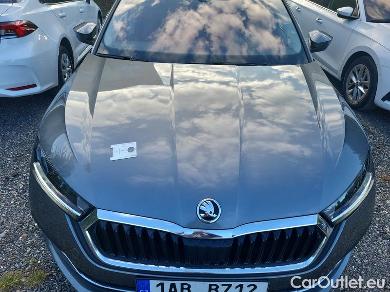  Skoda  Octavia  Lim. (NX3)(2020) Oct.1.5 e-TEC 110 Style AT #1