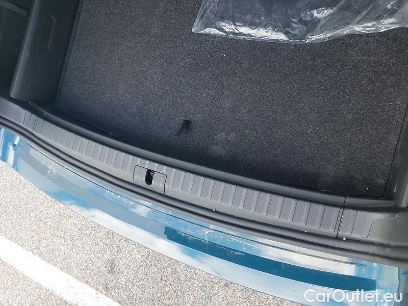  Skoda  Octavia  Combi (NX3)(2020) Oct.Combi 1.5TSI 110 Style #13