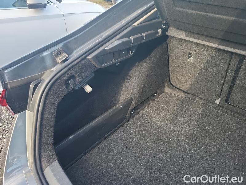  Skoda  Octavia  Lim. (NX3)(2020) Oct.1.5 e-TEC 110 Style AT #18