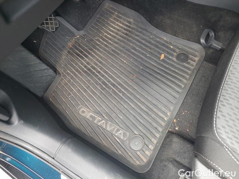  Skoda  Octavia  Combi (NX3)(2020) Oct.Combi 1.5TSI 110 Style #7