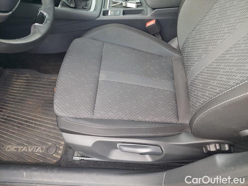  Skoda  Octavia  Combi (NX3)(2020) Oct.Combi 1.5TSI 110 Style #11