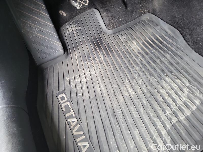  Skoda  Octavia  Combi (NX3)(2020) Oct.Combi 1.5TSI 110 Ambition #12