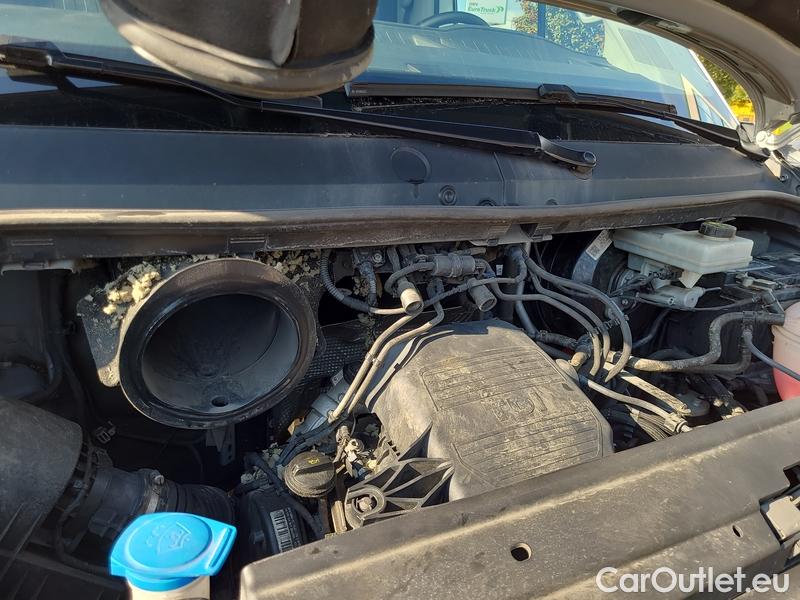  Volkswagen  Crafter  LCV (SY)  (2017-->) Craft.35 130 stredni rozvor 4M #4