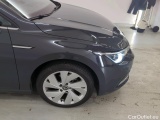 Volkswagen  Golf  Volkswagen 1.5 eTSI 110kW DSG Style 5d #29