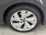  Volkswagen  Golf  Volkswagen 1.5 eTSI 110kW DSG Style 5d #42