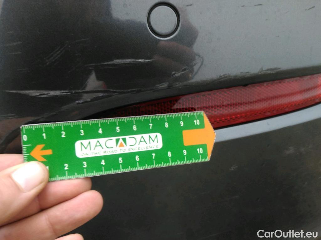  Bmw  Serie 1 Série 1 Berline 116d Sport 1.5 115CV BVA8 E6 #33