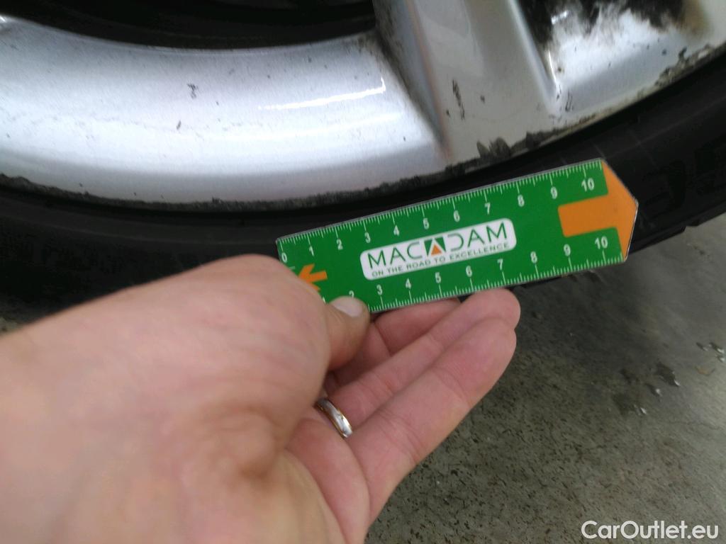  Bmw  Serie 1 Série 1 Berline 116d Sport 1.5 115CV BVA8 E6 #48