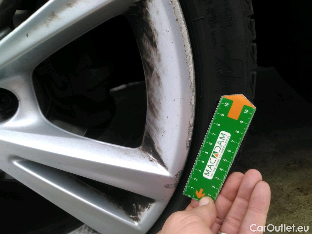  Bmw  Serie 1 Série 1 Berline 116d Sport 1.5 115CV BVA8 E6 #63