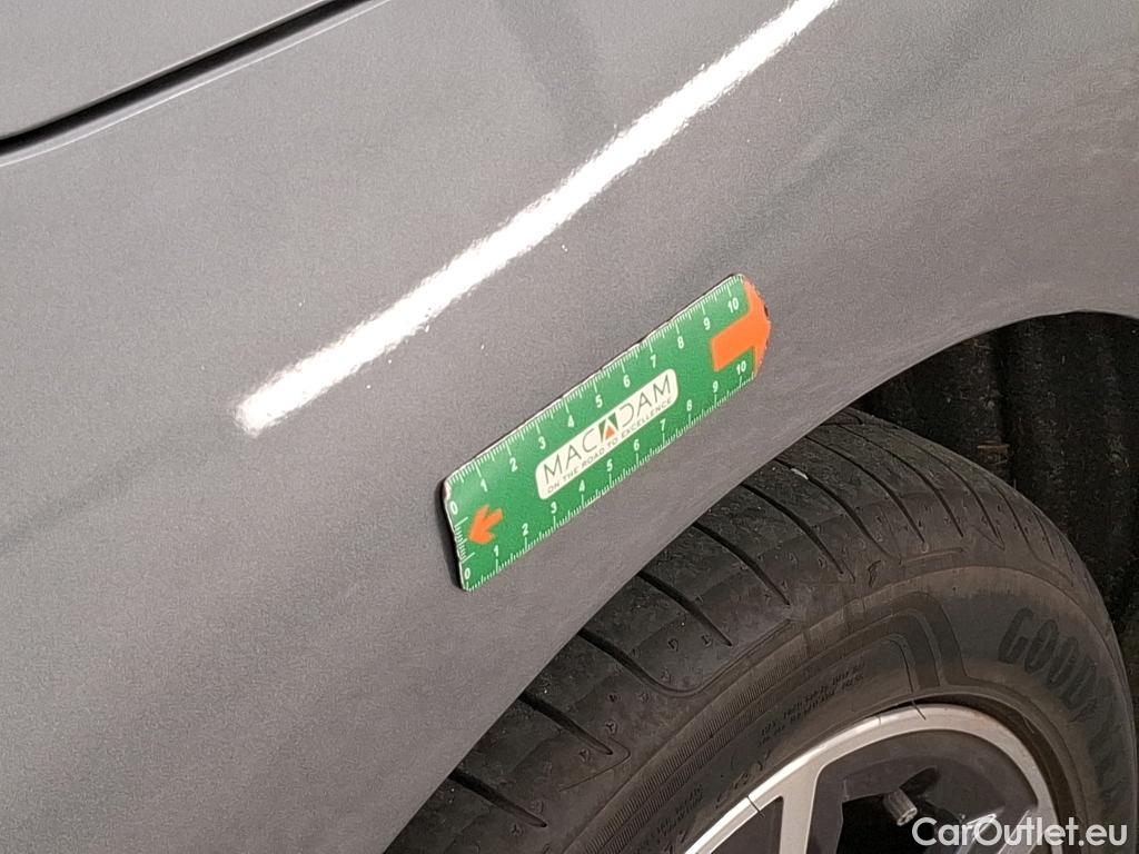  Bmw  Serie 1 BMW Série 1 / 2019 / 5P / Berline 116i DKG7 Business Design #4