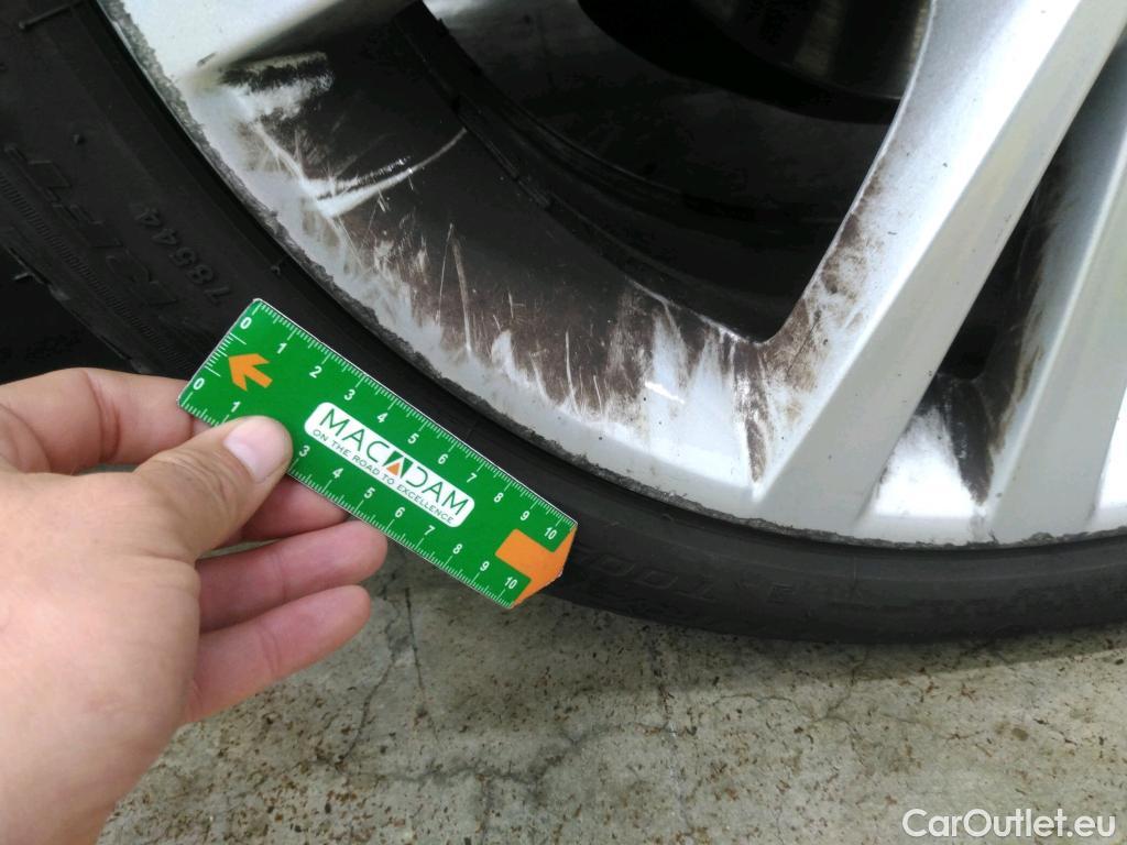  Bmw  Serie 1 Série 1 Berline 116d Sport 1.5 115CV BVA8 E6 #47