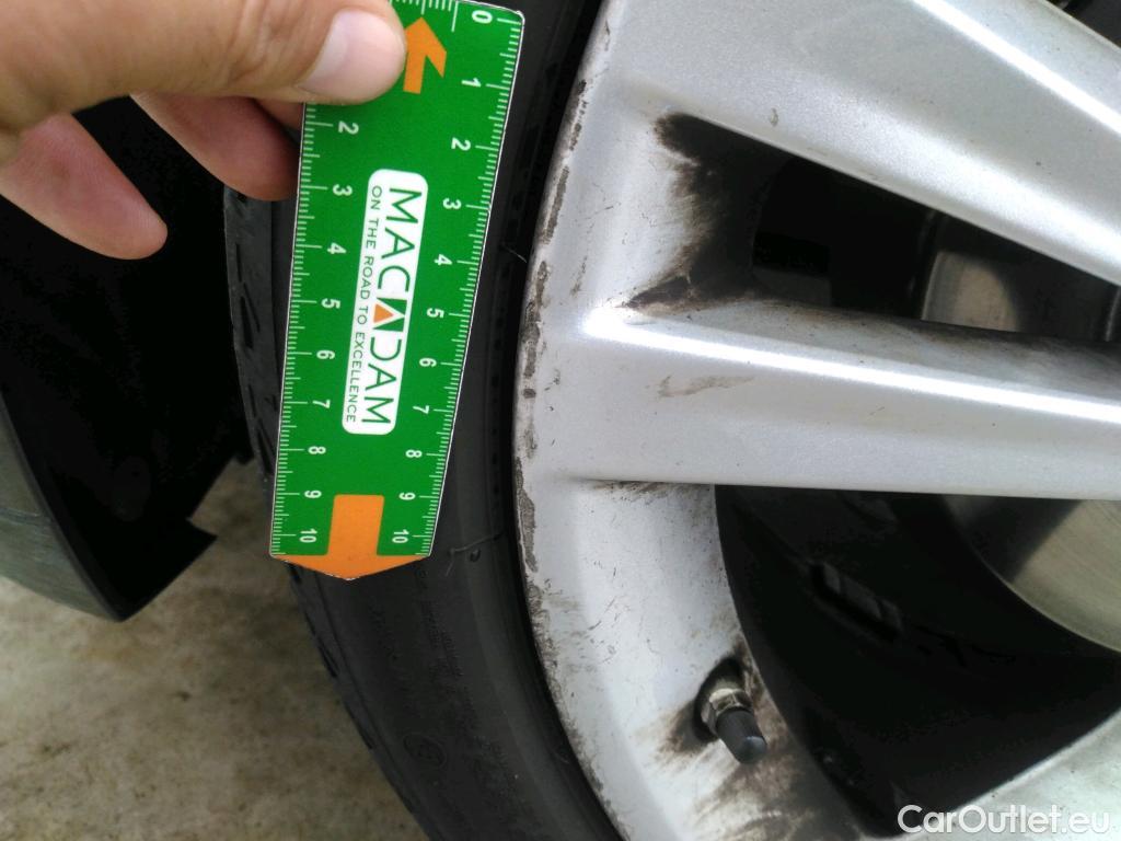  Bmw  Serie 1 Série 1 Berline 116d Sport 1.5 115CV BVA8 E6 #64