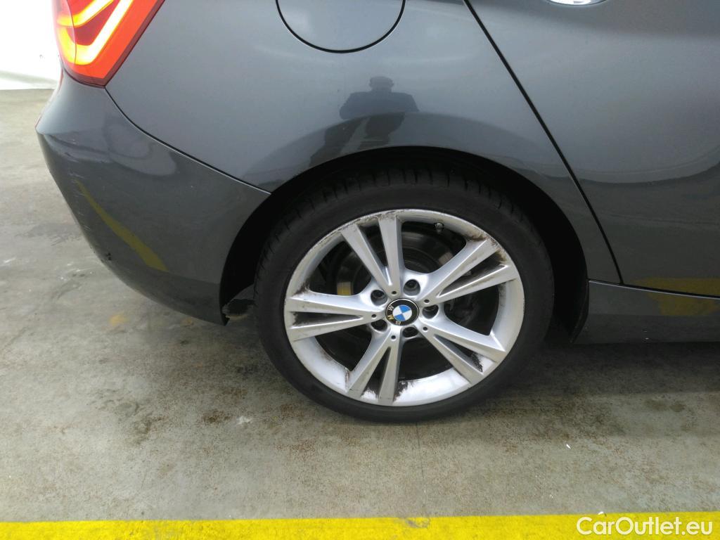  Bmw  Serie 1 Série 1 Berline 116d Sport 1.5 115CV BVA8 E6 #50