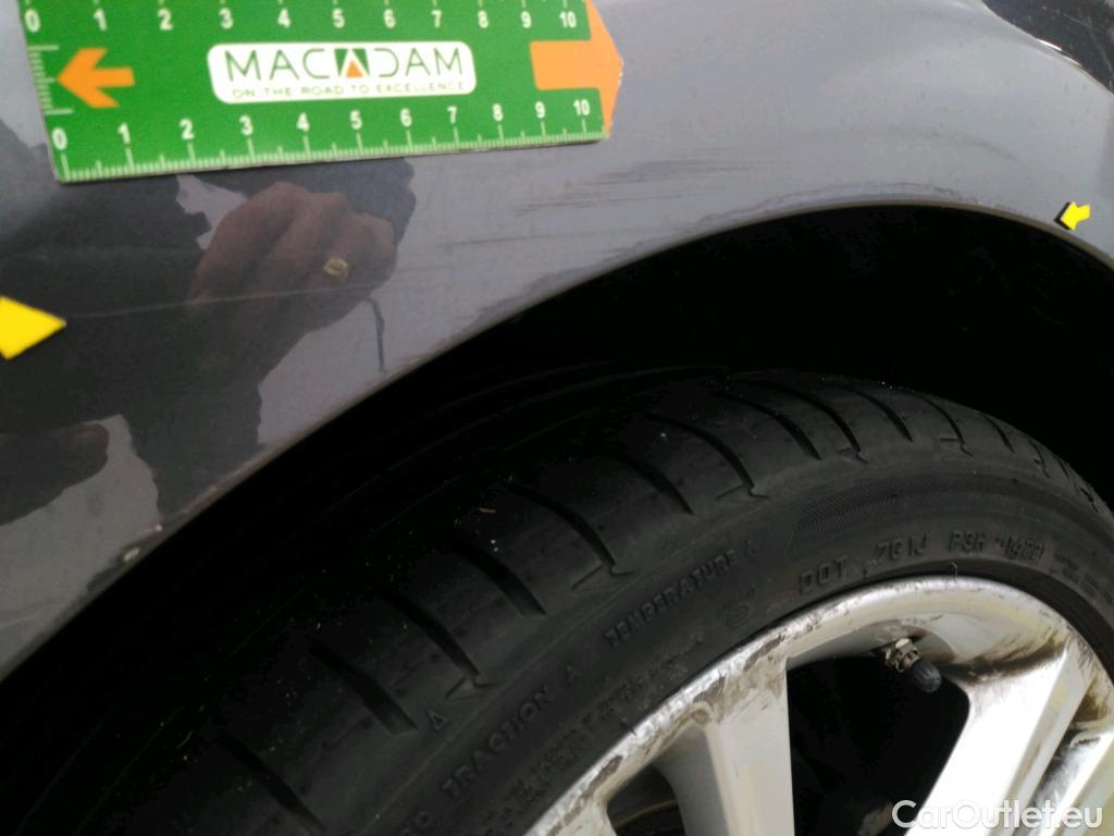  Bmw  Serie 1 Série 1 Berline 116d Sport 1.5 115CV BVA8 E6 #10