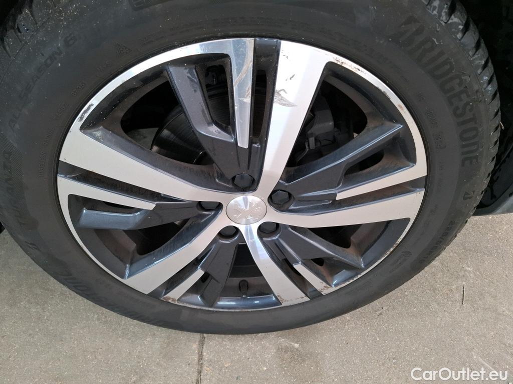  Peugeot  5008  Allure Business 1.2 PureTech 130CV BVA8 7 Sieges E6dT #17