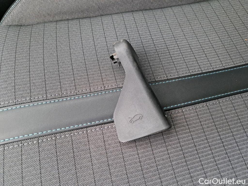  Peugeot  2008  Allure Business 1.2 PureTech 100CV BVM6 E6d #30