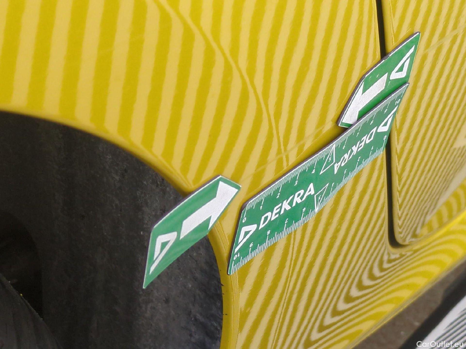  Peugeot  208  Allure Pack 1.2 PureTech 100CV BVA8 E6d #2