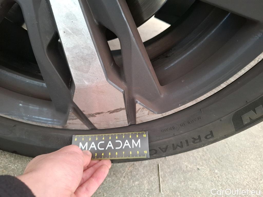  Peugeot  3008  Allure Business 1.5 HDi 130CV BVA8 E6d #28