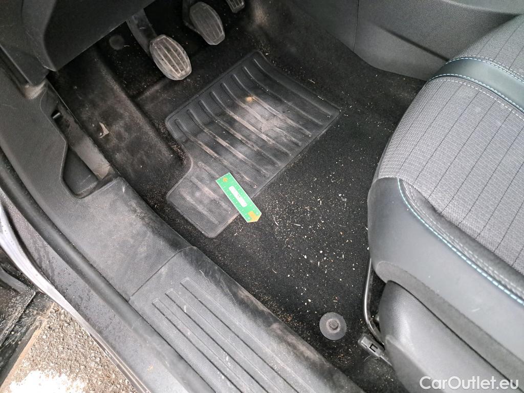  Peugeot  2008  Allure Business 1.2 PureTech 100CV BVM6 E6d #8