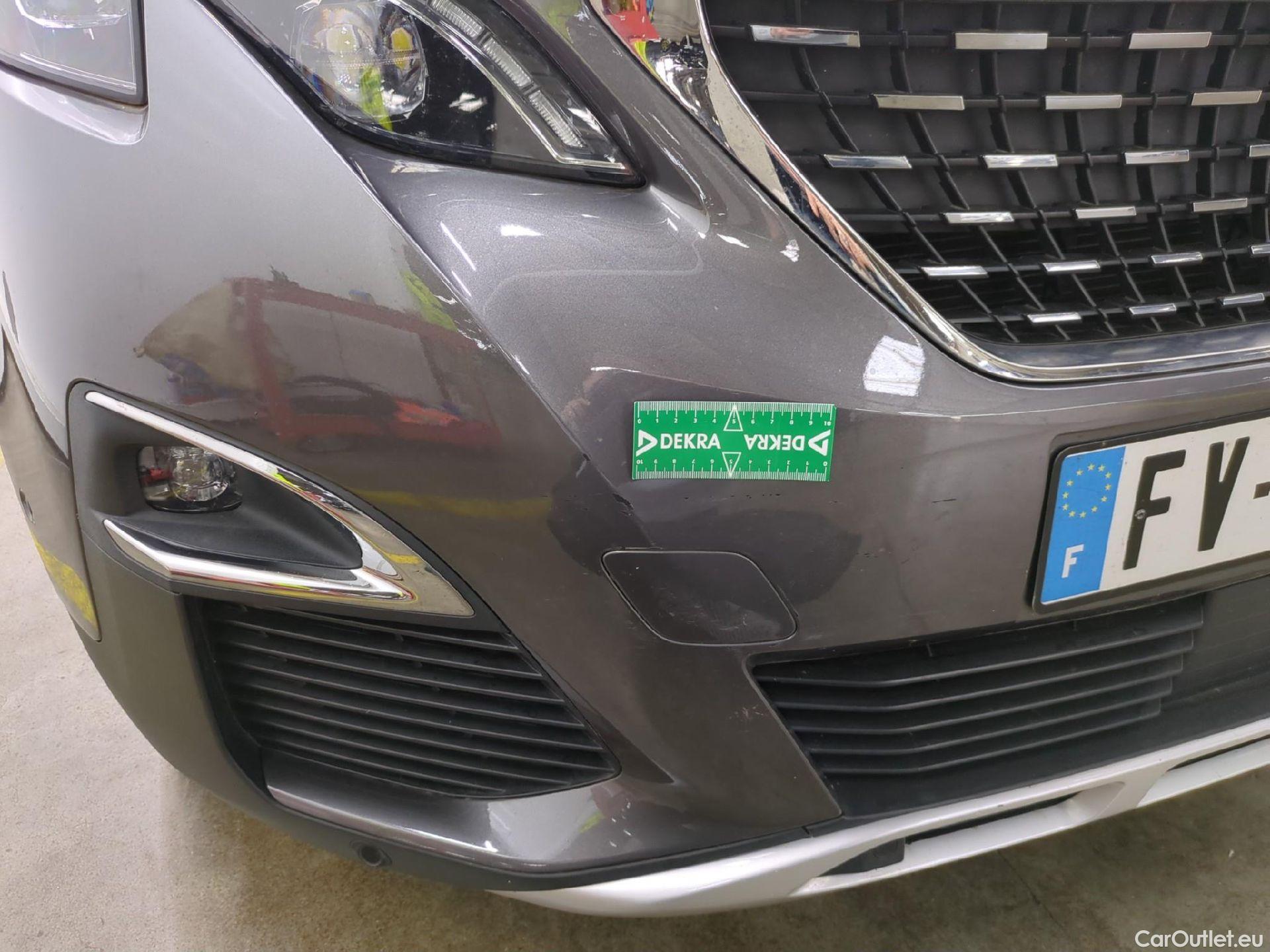  Peugeot  3008 PEUGEOT  / 2016 / 5P / SUV Hybrid4 300 e-EAT8 GT Line #66