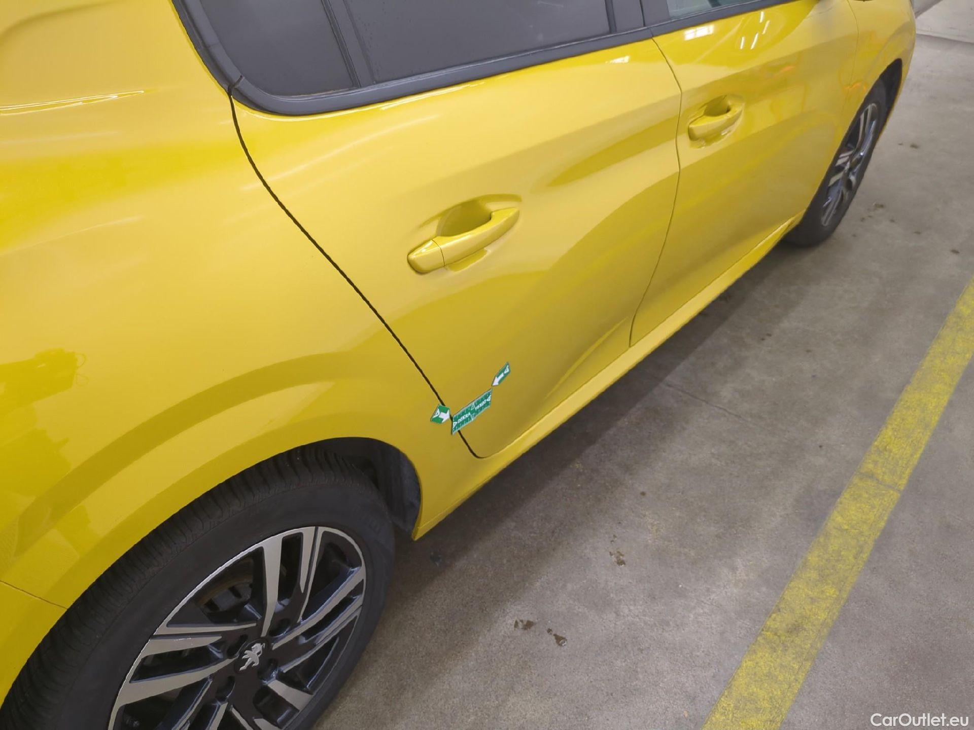  Peugeot  208  Allure Pack 1.2 PureTech 100CV BVA8 E6d #4