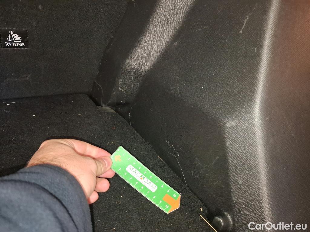  Peugeot  2008  Allure Business 1.5 HDi 110CV BVM6 E6d #9