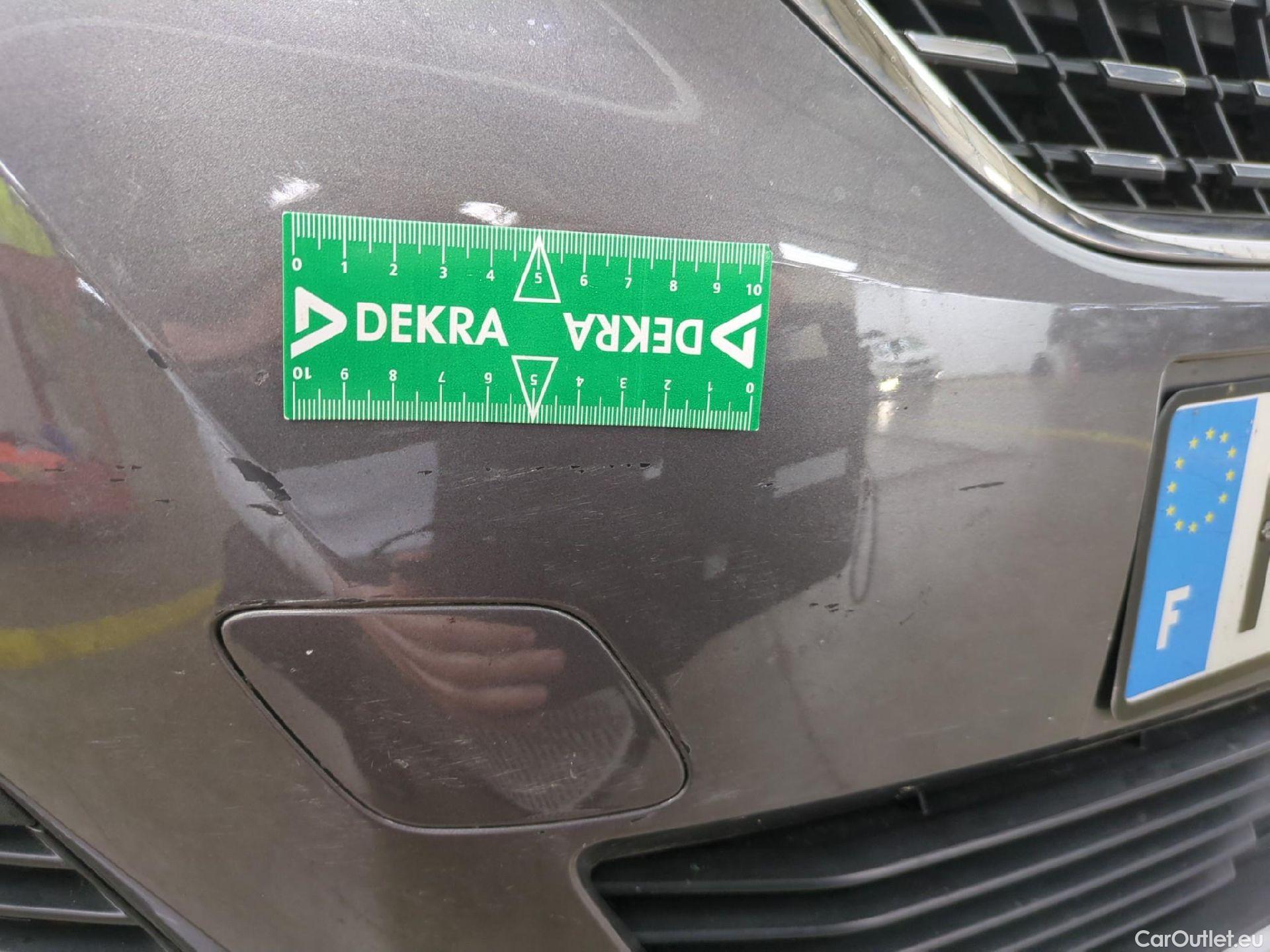  Peugeot  3008 PEUGEOT  / 2016 / 5P / SUV Hybrid4 300 e-EAT8 GT Line #64