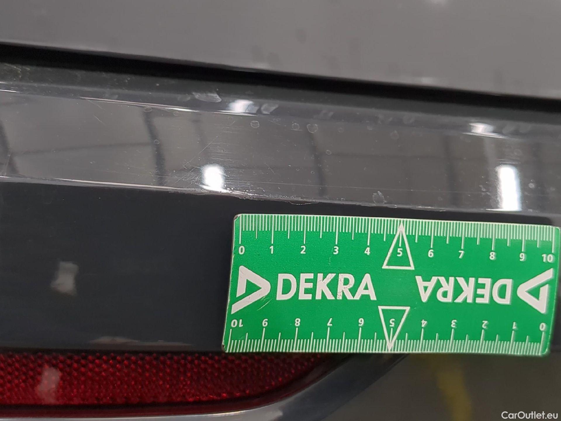  Volkswagen  Golf  VOLKSWAGEN / 2020 / 5P / Berline 2.0 TDI SCR 115 DSG7 Life Busi #15