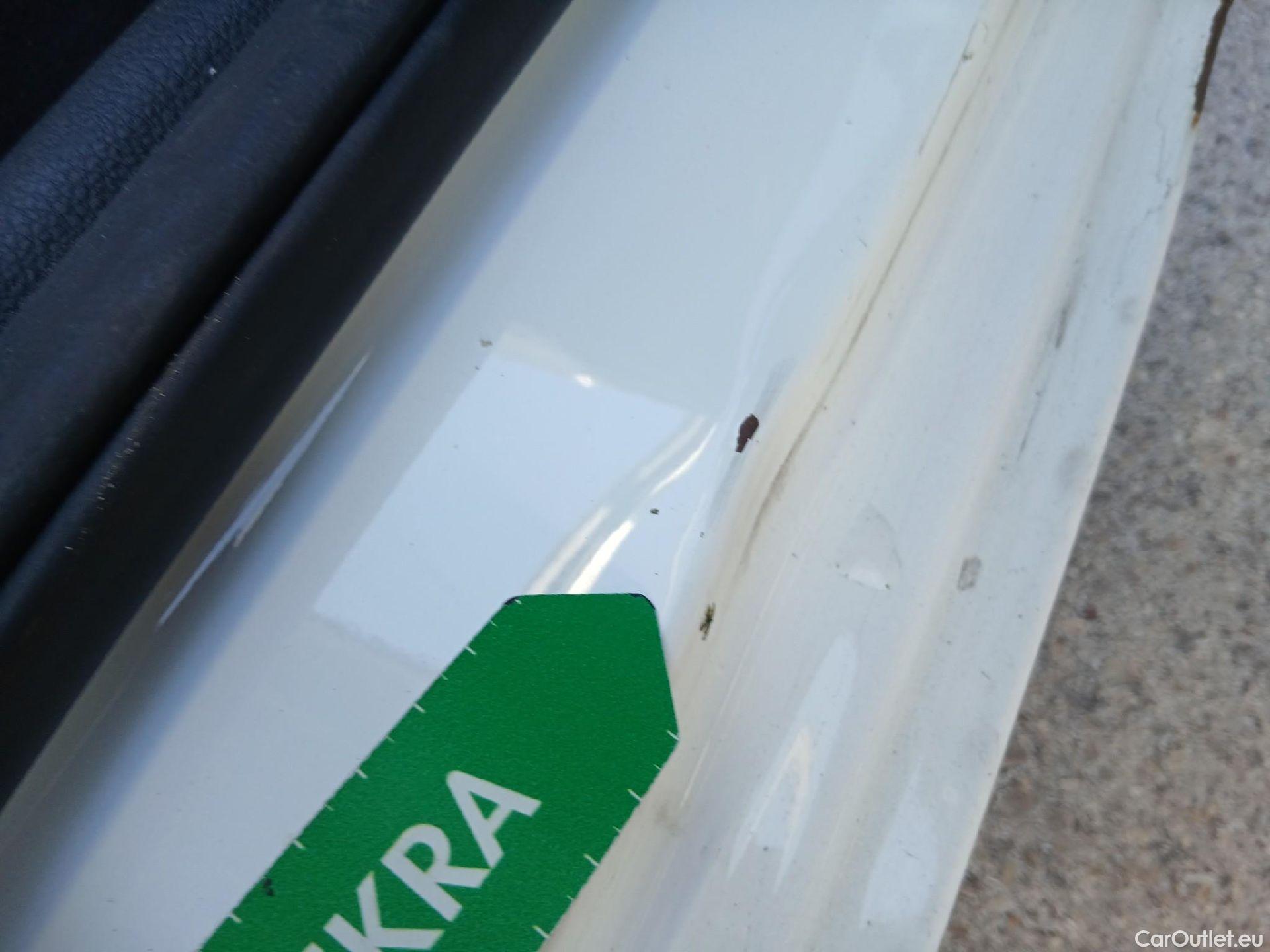  KIA  Rio KIA  / 2020 / 5P / berlina con portón 1.0 T-GDi 74kW (100CV) MHEV iMT Concept #35