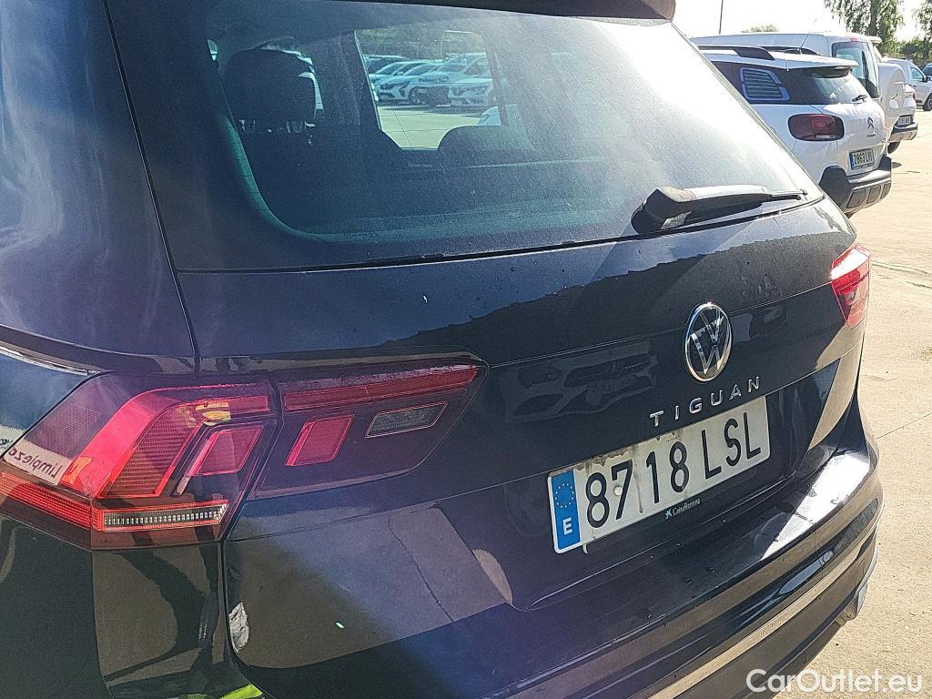  Volkswagen  Tiguan VOLKSWAGEN  / 2020 / 5P / todoterreno Life 2.0 TDI 110kW (150CV) DSG (AC2) #32
