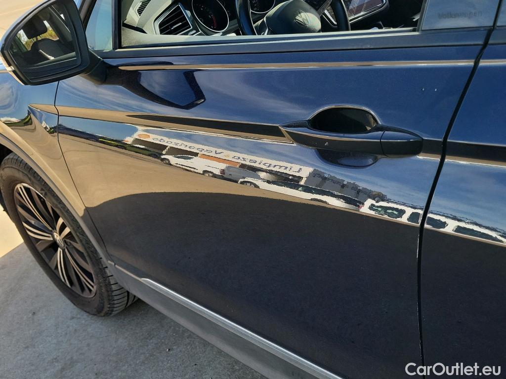  Volkswagen  Tiguan VOLKSWAGEN  / 2020 / 5P / todoterreno Life 2.0 TDI 110kW (150CV) DSG (AC2) #6