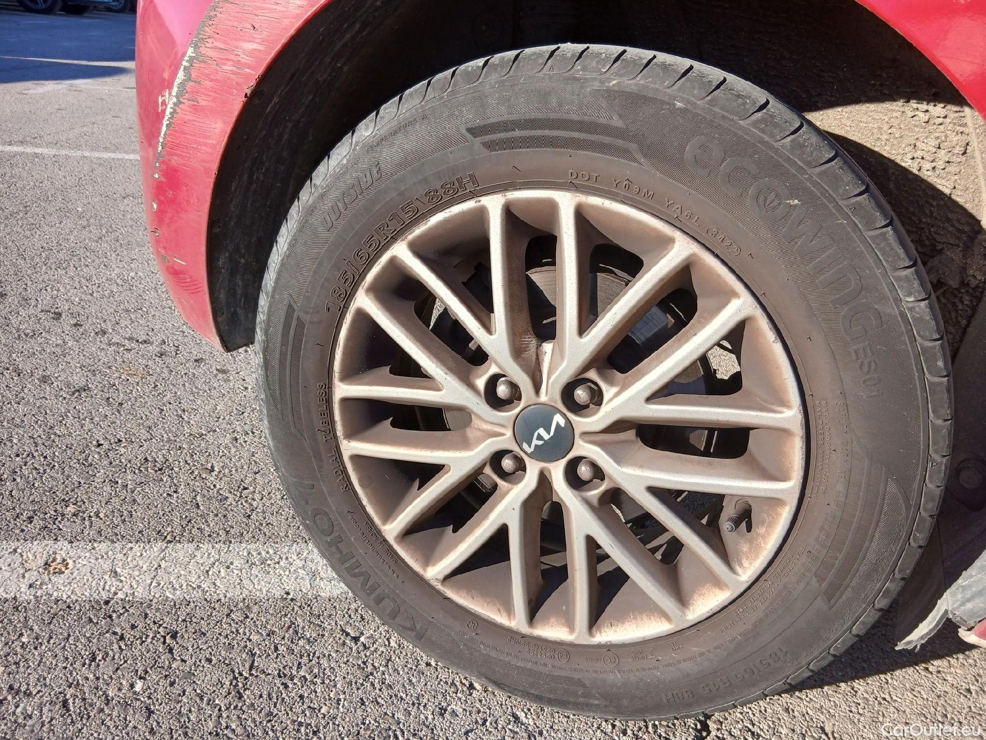  KIA  Rio KIA  / 2020 / 5P / berlina con portón 1.0 T-GDi 74kW (100CV) MHEV iMT Concept #37