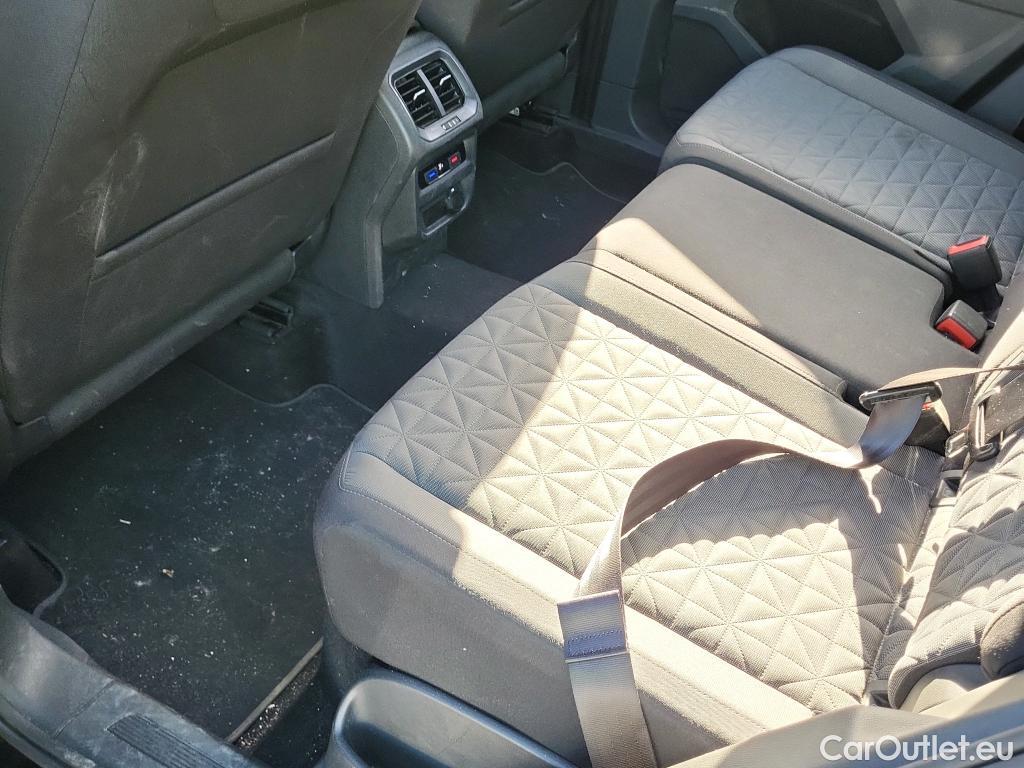  Volkswagen  Tiguan VOLKSWAGEN  / 2020 / 5P / todoterreno Life 2.0 TDI 110kW (150CV) DSG (AC2) #36