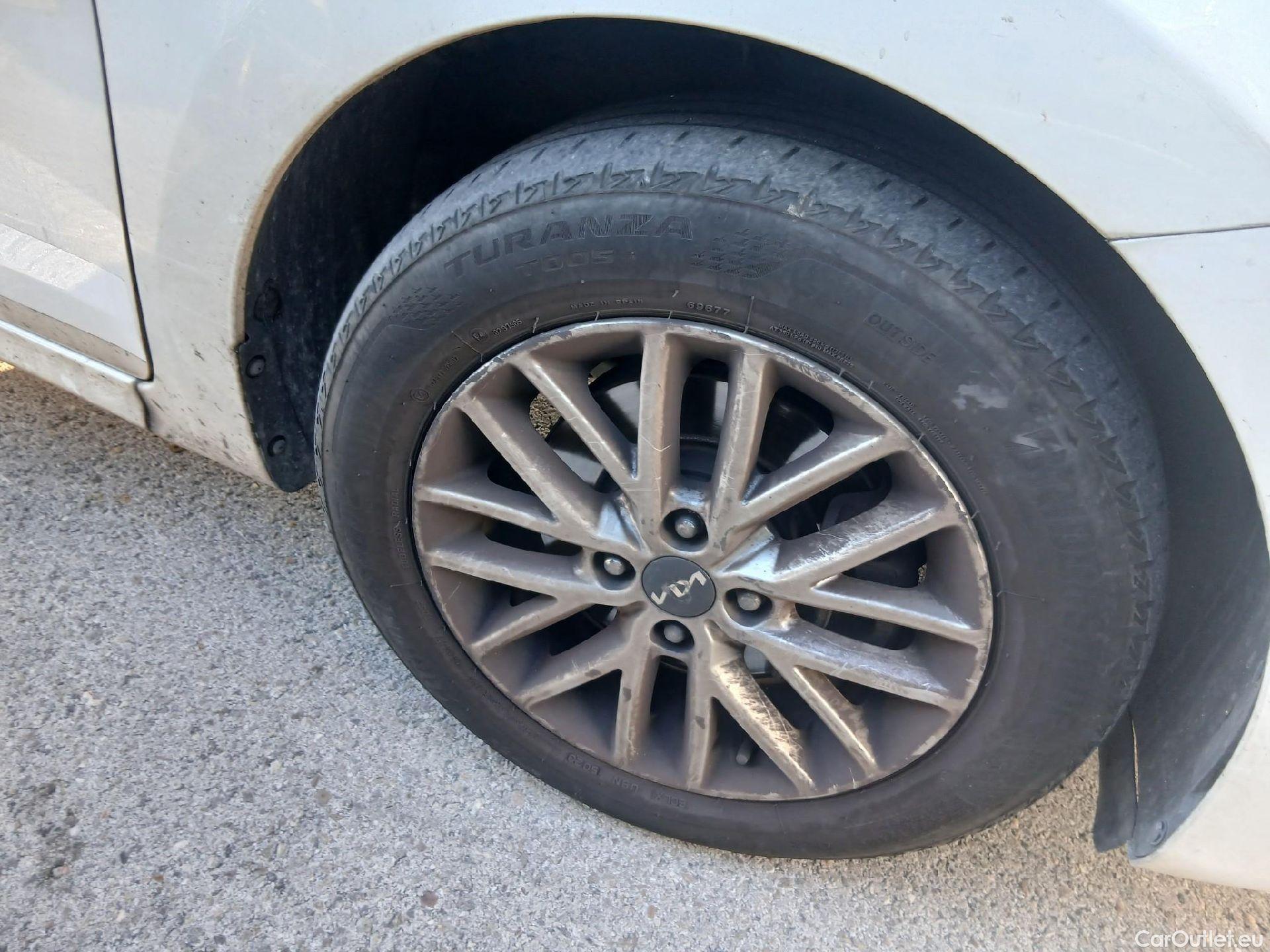  KIA  Rio KIA  / 2020 / 5P / berlina con portón 1.0 T-GDi 74kW (100CV) MHEV iMT Concept #45