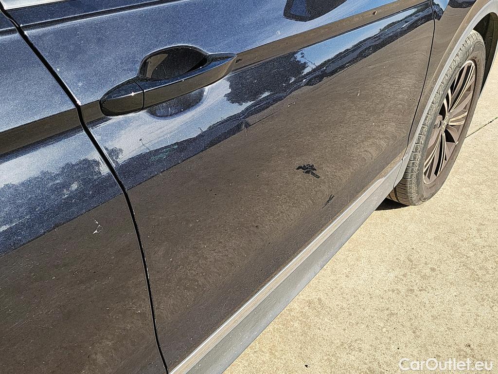  Volkswagen  Tiguan VOLKSWAGEN  / 2020 / 5P / todoterreno Life 2.0 TDI 110kW (150CV) DSG (AC2) #3